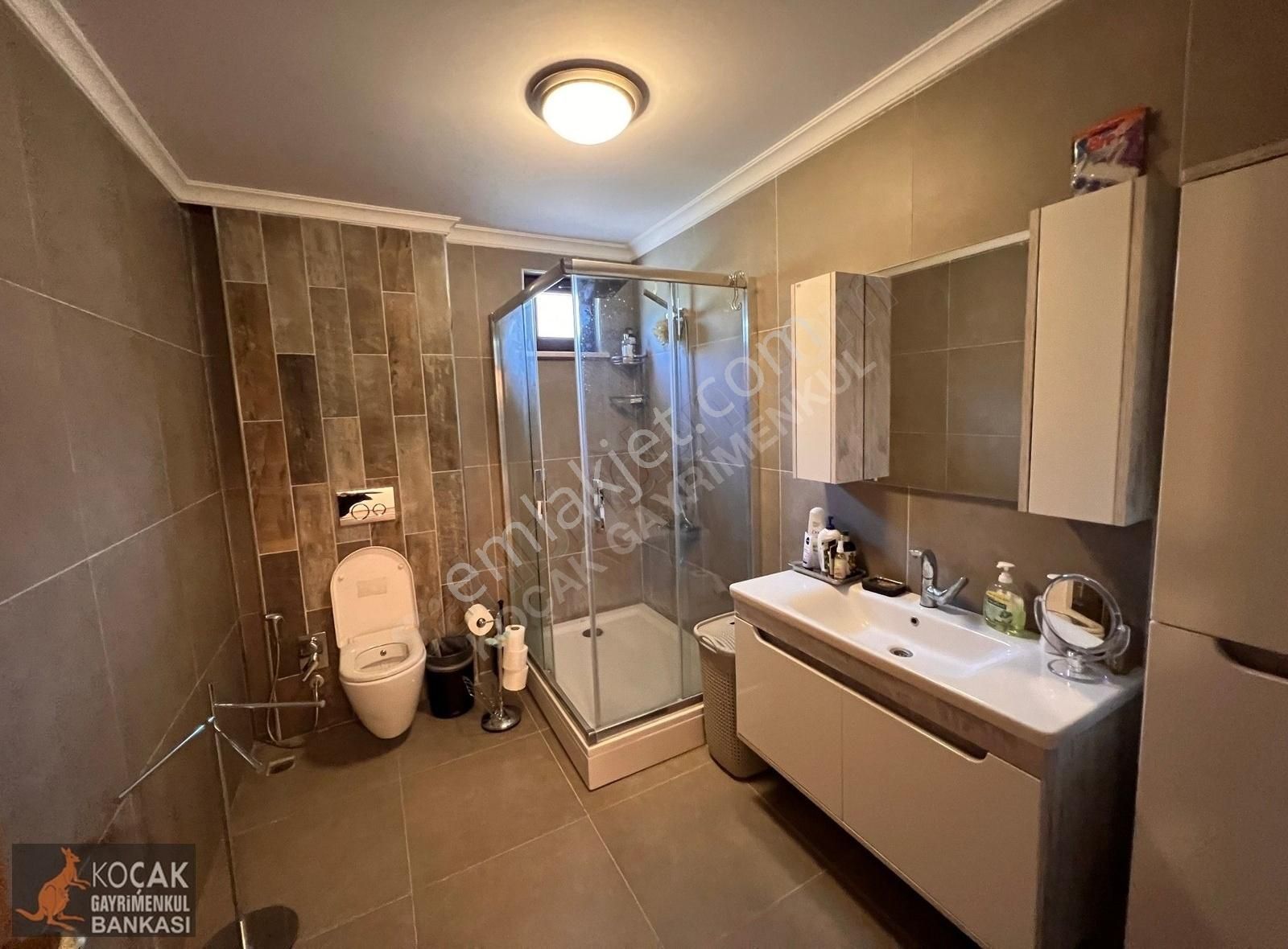 Çamdibi Mah. Göl Manzaralı Havuzlu 750 M2 Lüks Malikane Villa - Görsel 8