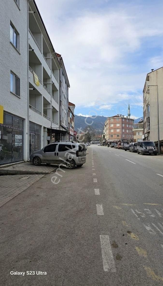 İnegöl Cerrah Kiralık Dükkan & Mağaza Cerrahın En Popüler Caddesinde Kiralik Firsat Dükkan