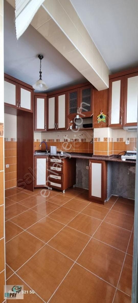 Sultangazi Zübeyde Hanım Kiralık Daire Erpay Gayrimenkul'den Zübeyde Hanım Mh.2+1 Ara Kat Kiralık Daire