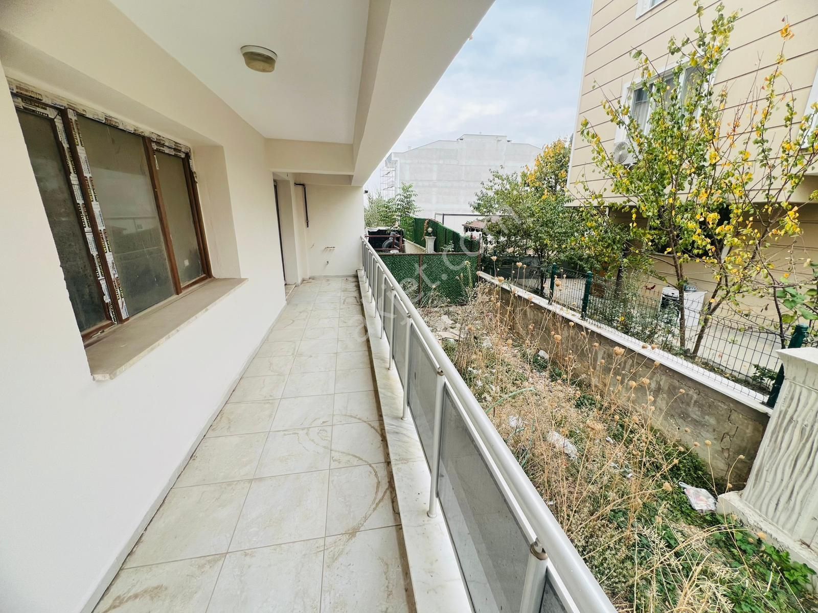 Yunusemre Muradiye Satılık Daire 🏡muradiye Mahallesi 🏡 ✅2+1 105 M2 3 Katlının Zemin Katı ❇️ Kombi Dogalgazlı