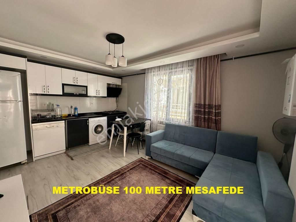 Beylikdüzü Yakuplu Kiralık Daire Metrobüse 50 Metre Mesafede Yeni Binada Full Eşyalı 1+1