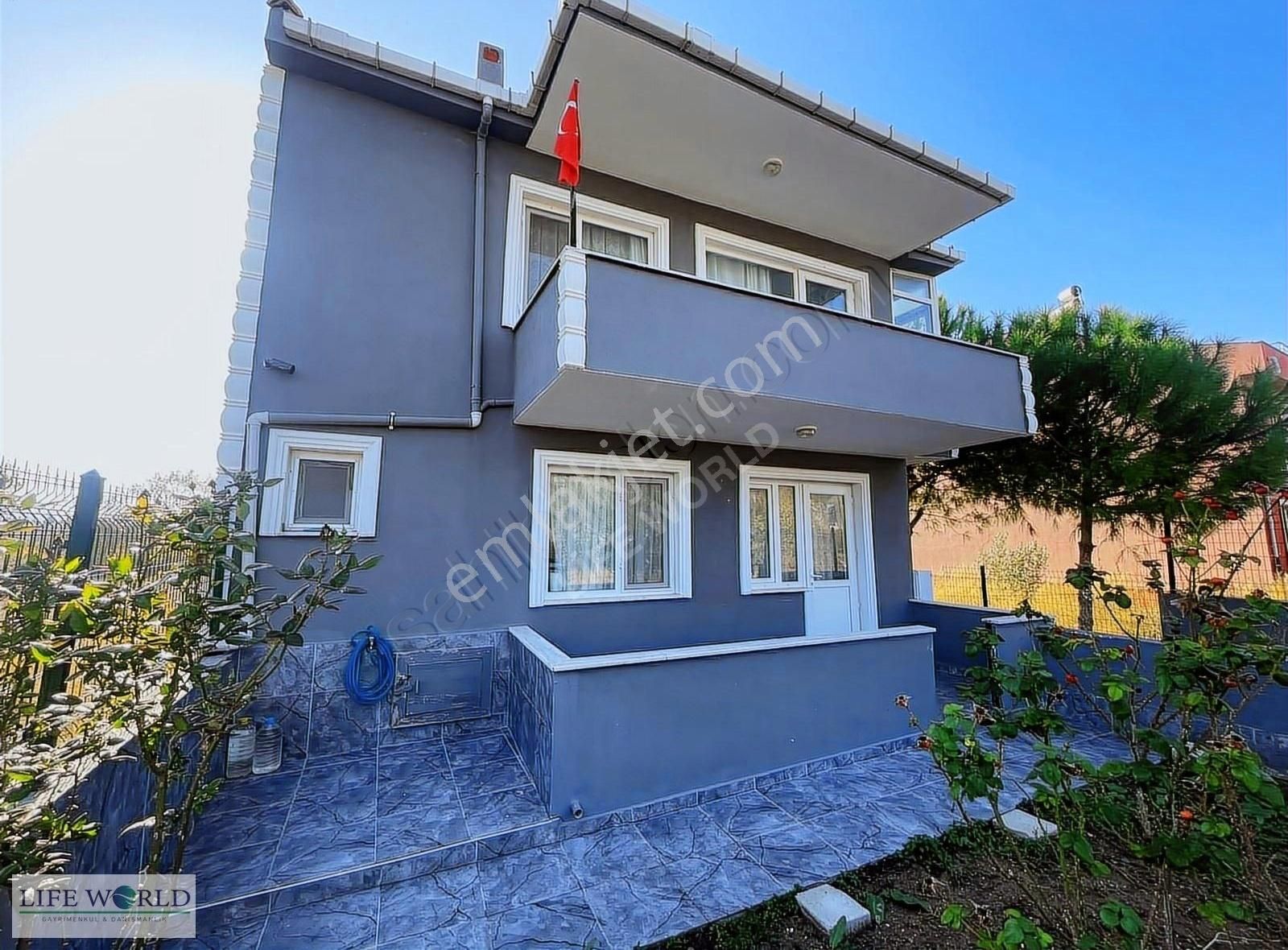 Lapseki Gazi Süleyman Paşa Satılık Villa Çanakkale Lapseki'de Boğaz Manzaralı Satılık İkiz Villa..