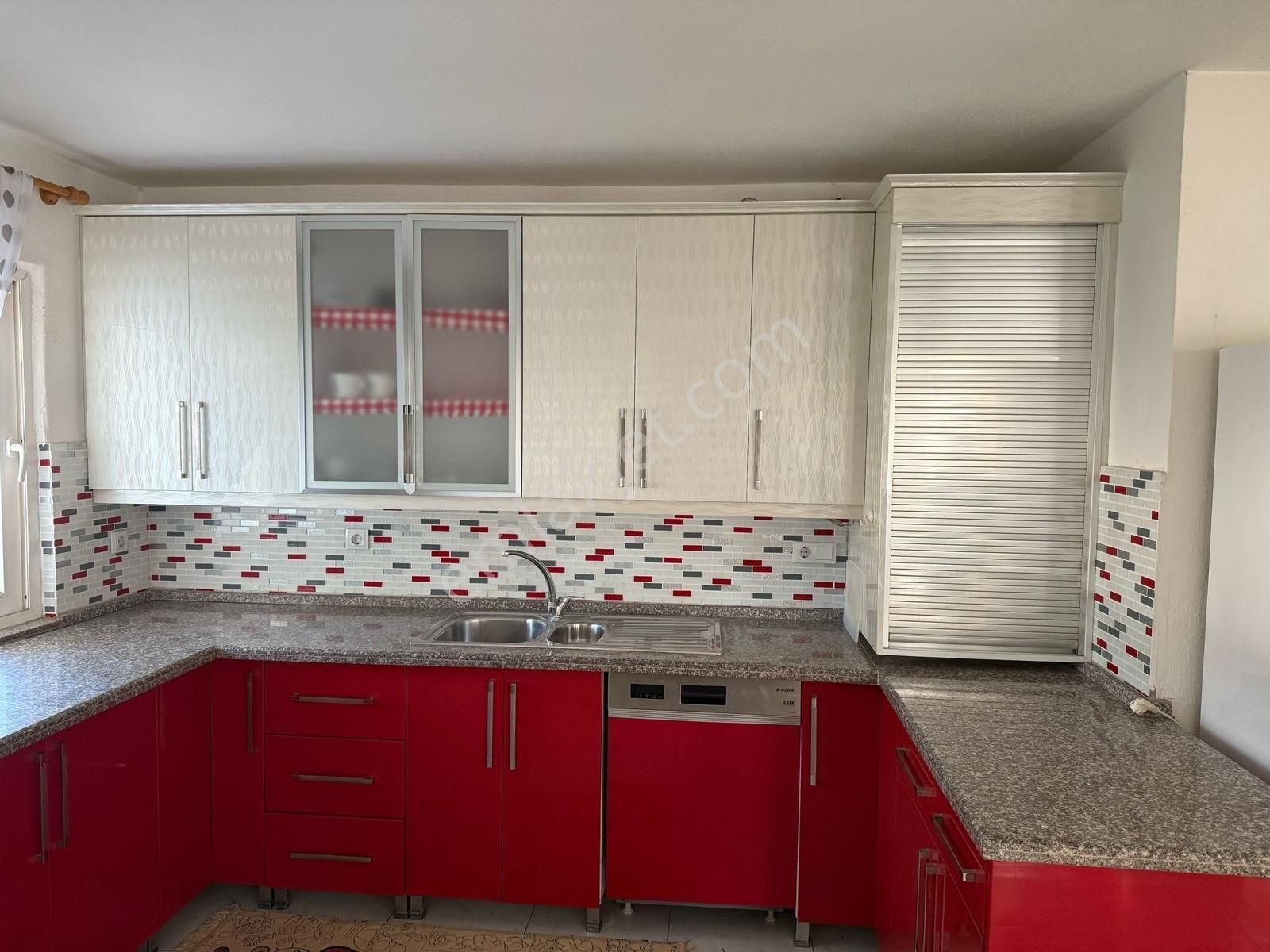 Gülnar Büyükeceli Satılık Daire Büyükeceli Akkuyuda Sahile Sıfır Sıte İçerisinde Satılık Triplex Villa