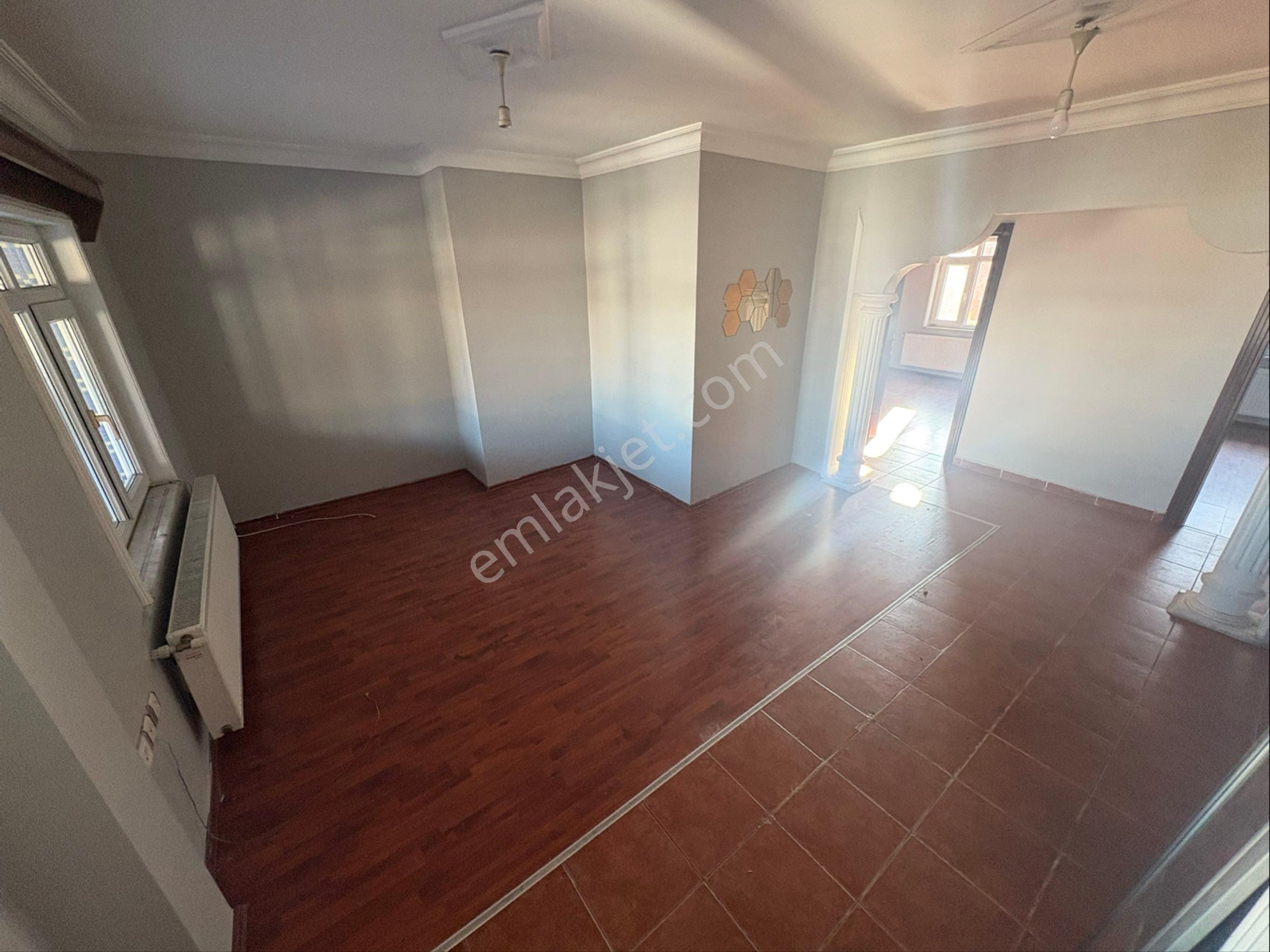 Sultangazi Cebeci Kiralık Daire 🏡cebeci Mah 3+1 120m2 Çatı Kat Kira:20.000🏡