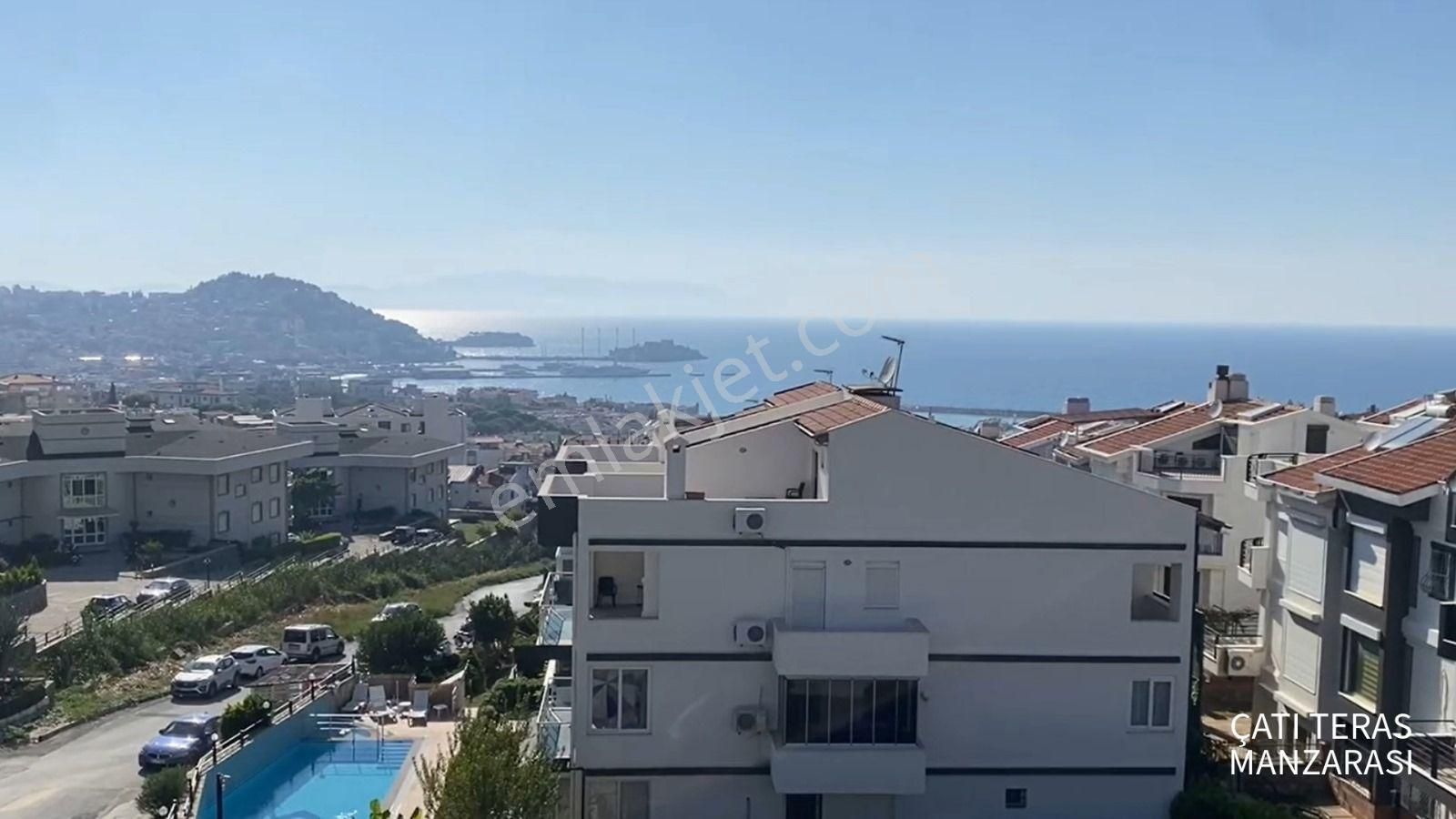 Kuşadası Türkmen Satılık Villa Kuşadası Adaköy Sitesinde Deniz Manzaralı Satılık 5+3 Villa