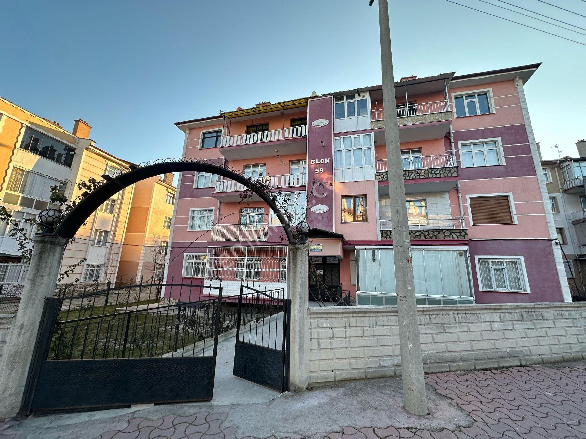 Selçuklu Mehmet Akif Satılık Daire Özalkent Polis Karakolu Yakını 3+1 Satılık Daire