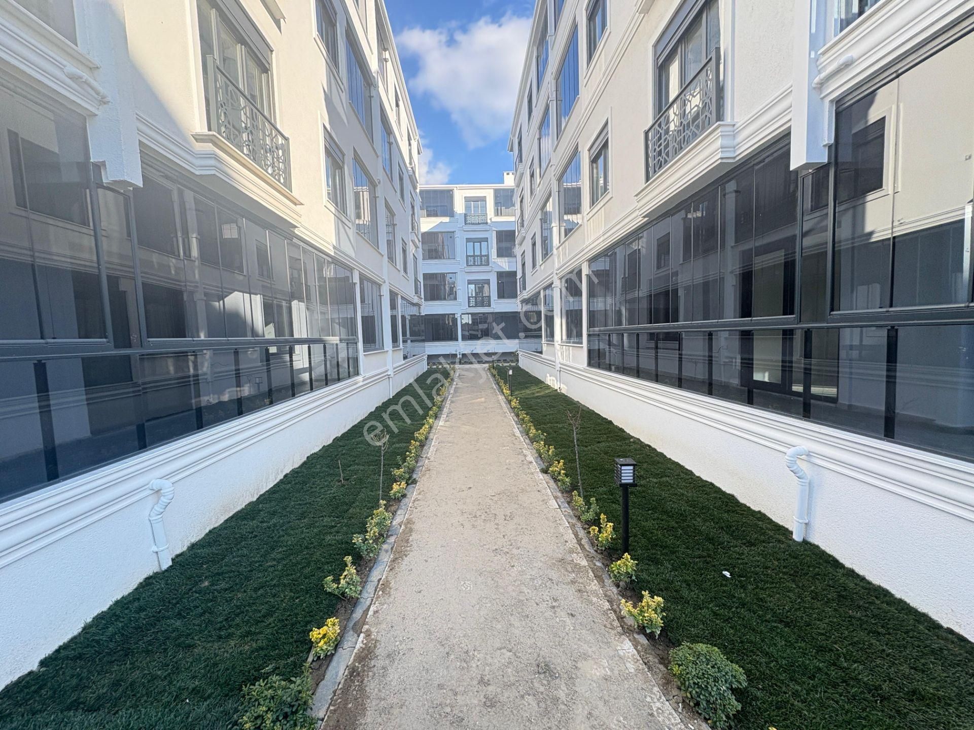 Kumsaldan Altınkumda Ebeveyn Banyolu Arakat _2+1_ön Cephe Daire*