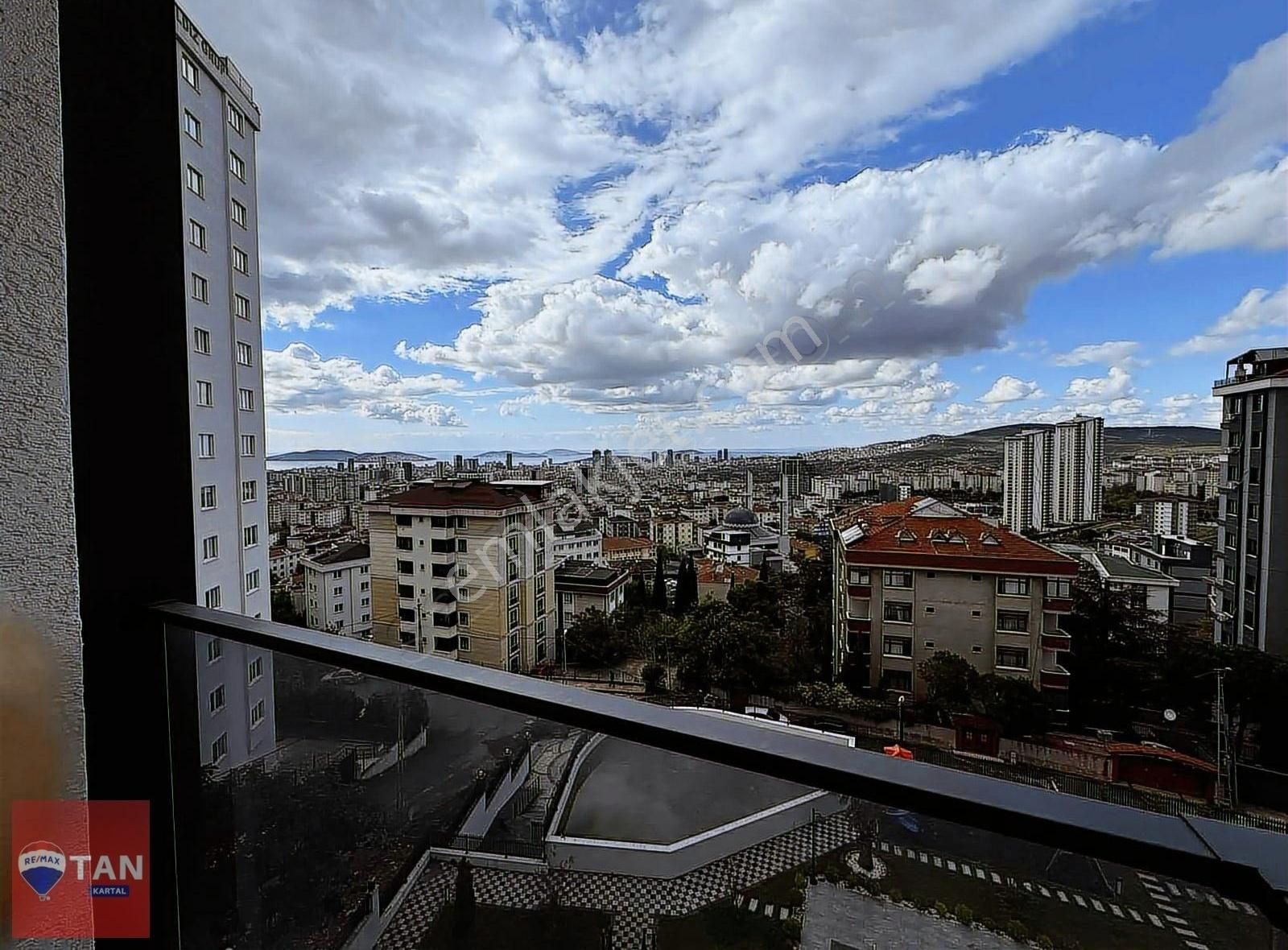 Kartal Yakacık Yeni Satılık Daire Kartal Yakacık Site İçerisinde Deniz Manzaralı 2+1 Satılık Daire