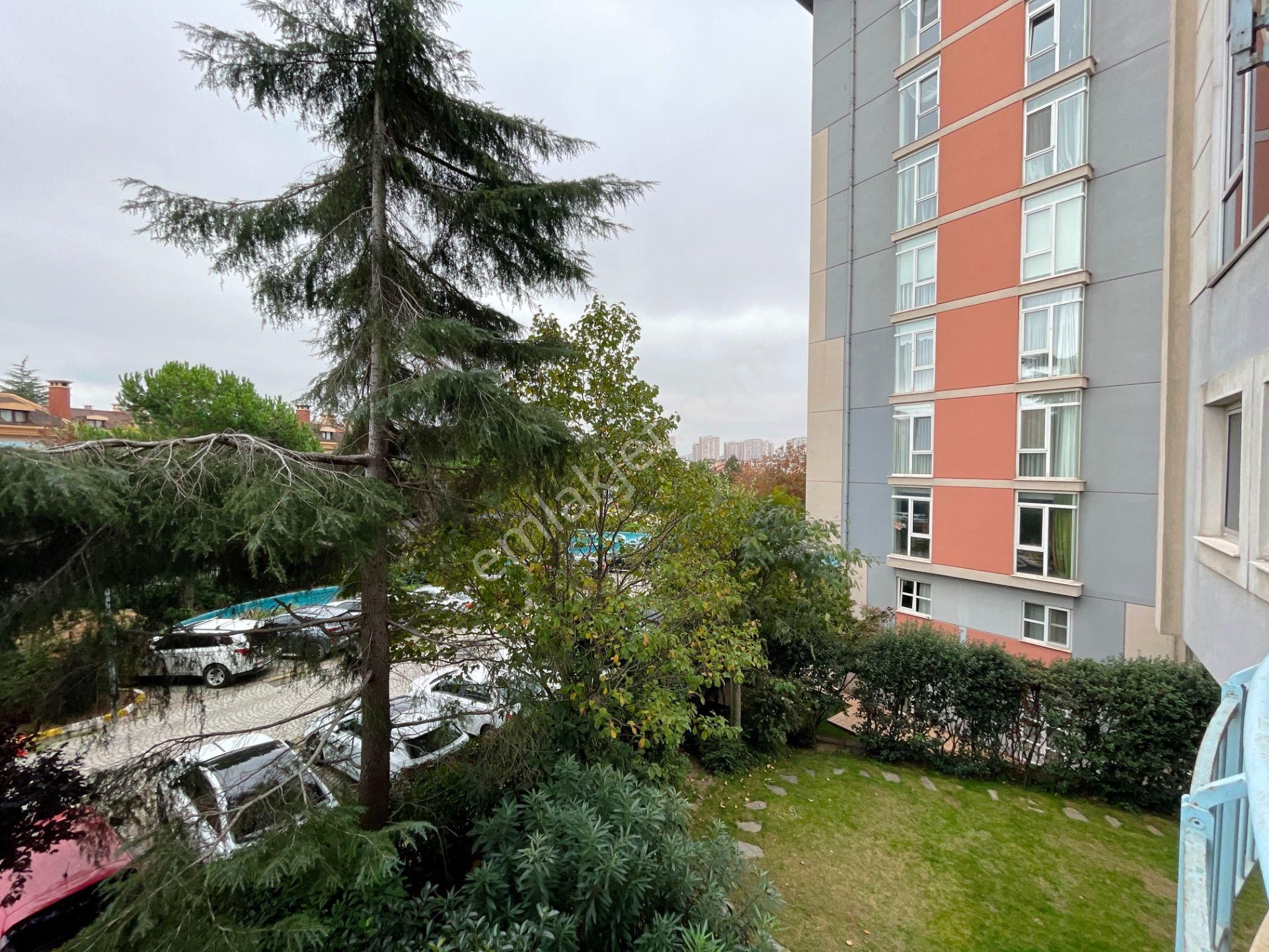 Ümraniye Necip Fazıl Satılık Residence Aqua Manors Sinpaş'ta 1.kat Çift Banyolu Kiracısız Satılık 3+1