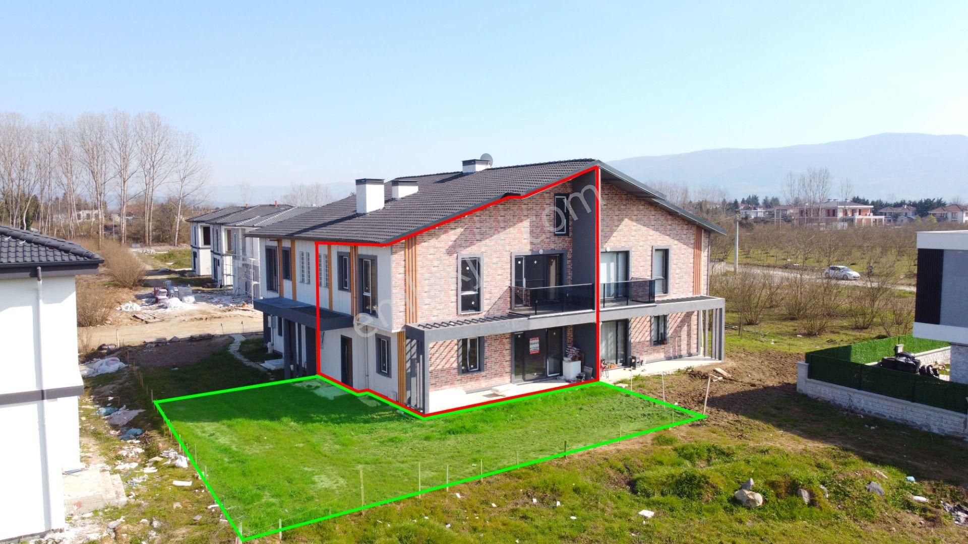 Düzce Merkez Darıcı Satılık Villa Darıcı Mh. 140 M2 3+1 Geniş Bahçeli Satılık Villa !!şok Fiyat!!