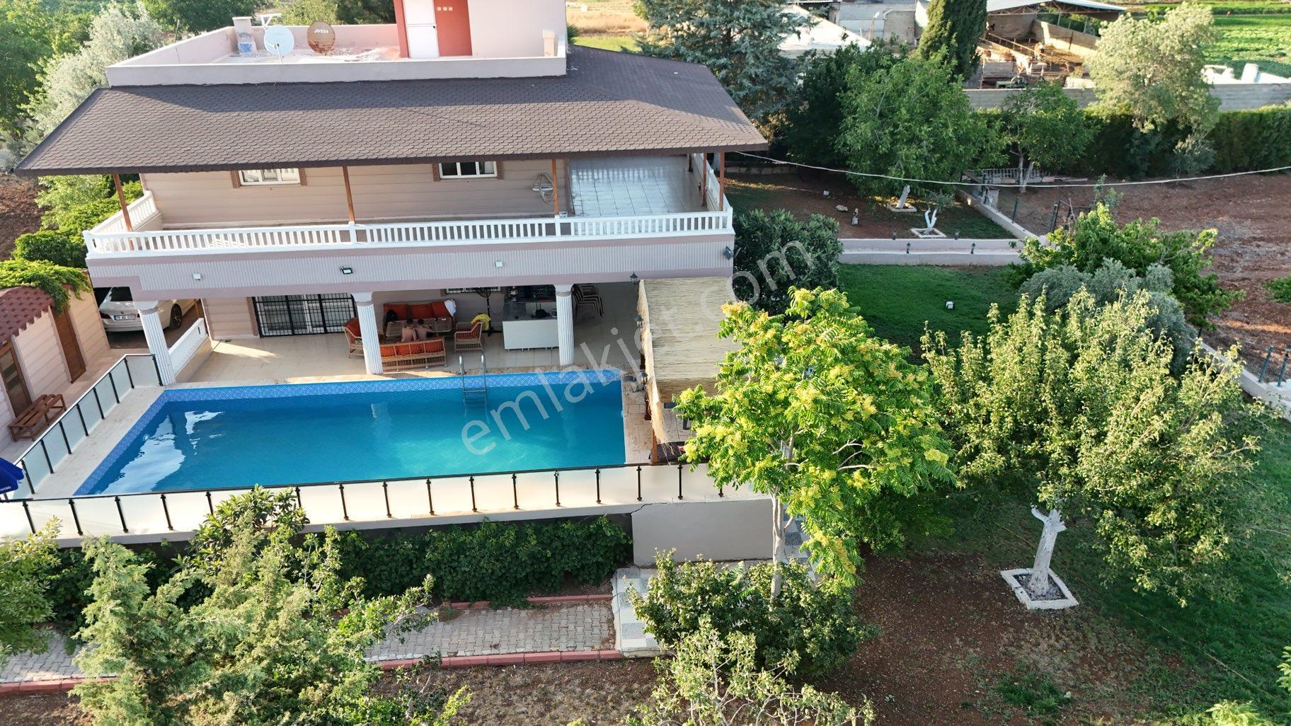 Uyaran79 Gayrimenkulden Gümrük Yolunda Havuzlu Dublex Bağ Evi - Görsel 14