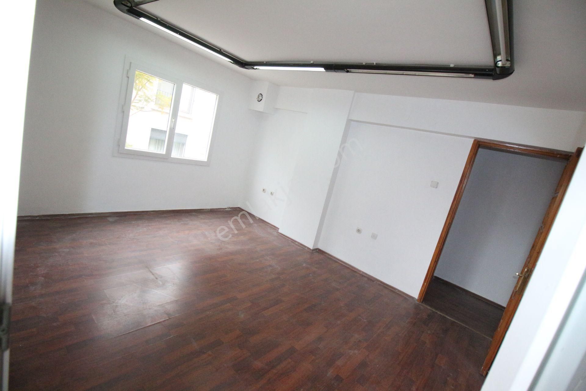 Arga'dan Menderes Cd. Üzeri 2+1 Kiralık Mobilyalı İşyeri - Görsel 3