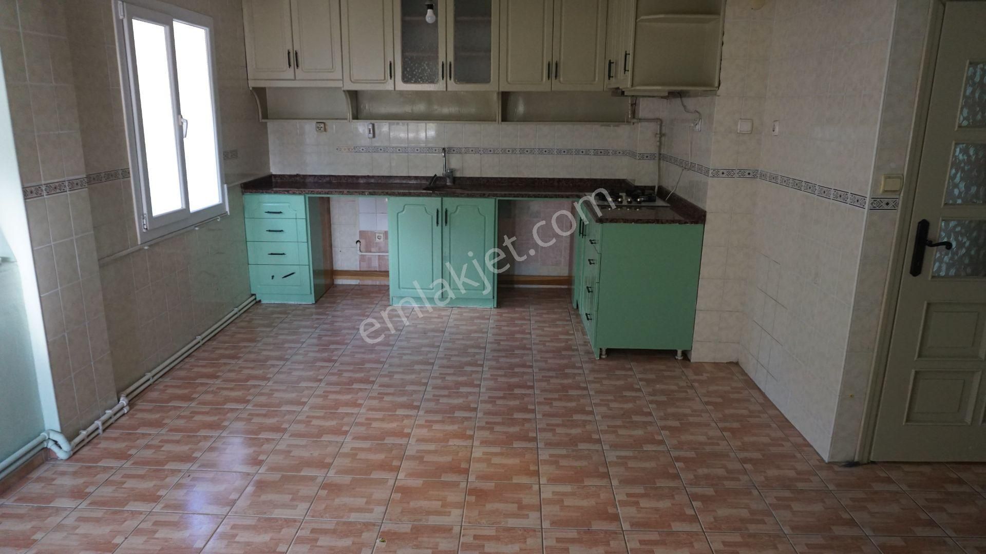 Çiğli Egekent Kiralık Daire Egekent Kiralık Fiyatdüştü3+1 Açıkmutfak Doğalgazlı+balkonlu Çiğliserkan