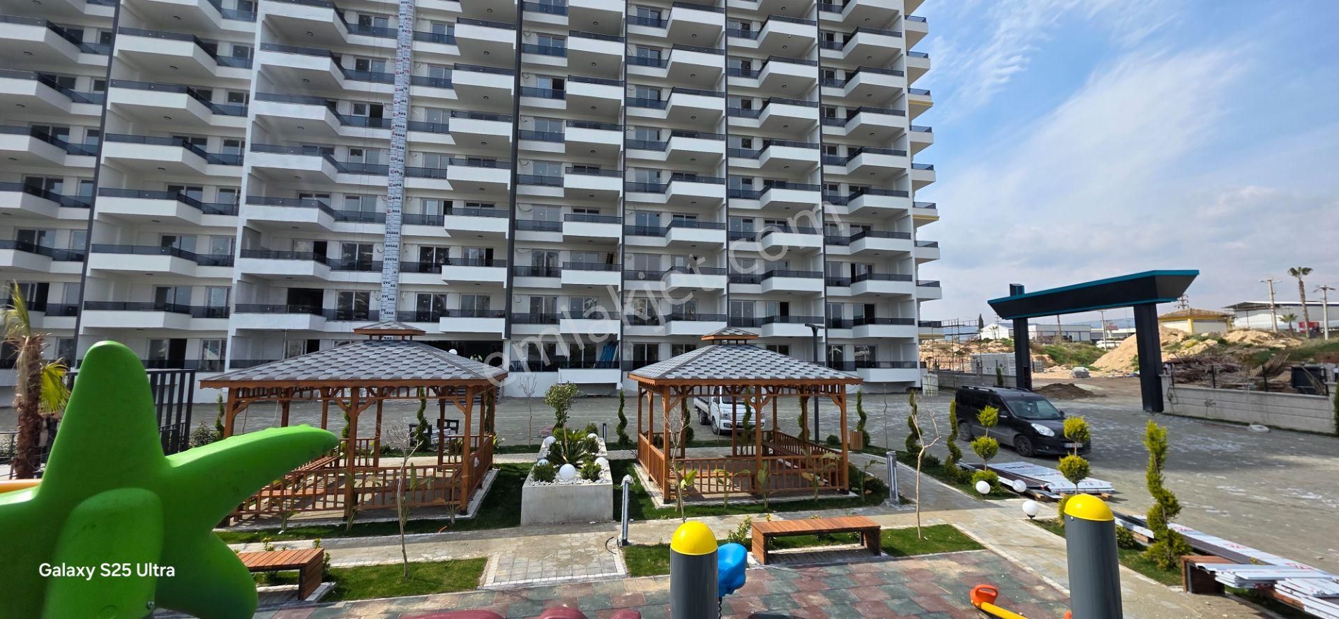 Royal Emlaktan Erdemli Tömük Mah Satılık 1+1 Yazlık Daire Havuz Manzaralı - Görsel 3