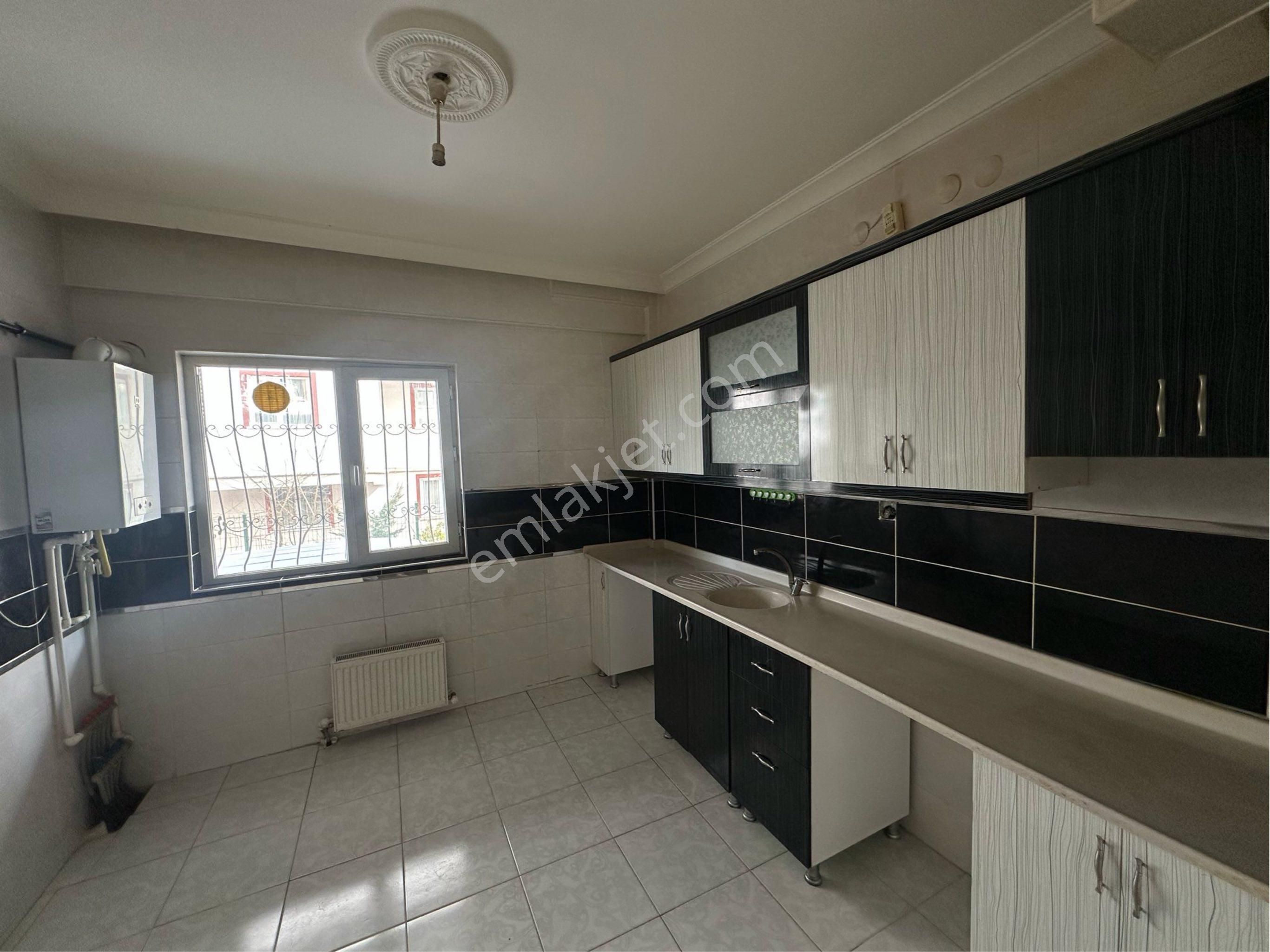 Altındağ Karapürçek Kiralık Daire Uzman'dan Diş Hastanesi Yakını 2+1 Y.giriş Altı Daire