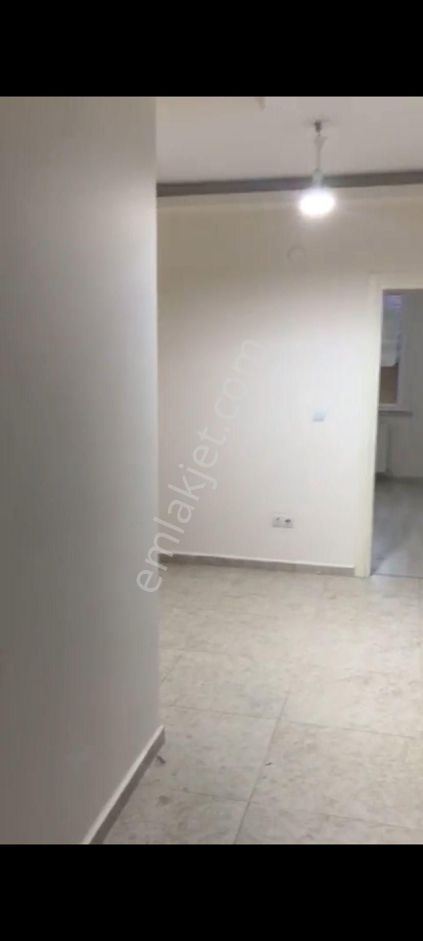 Beylikdüzü Yakuplu Kiralık Daire Yakup Da 58 Sokakta 3 Katta Kiralık 2+1