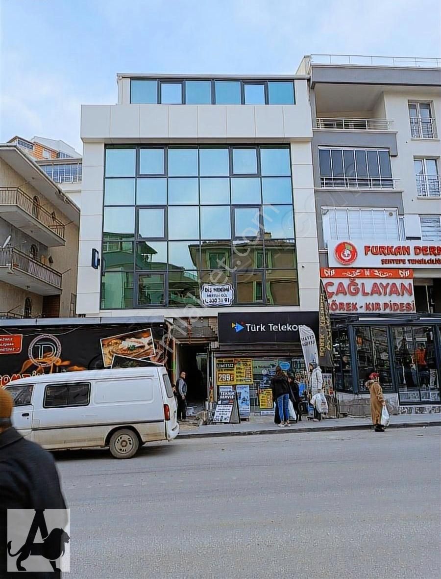 Yenimahalle Çiğdemtepe Kiralık Daire Ali Bey'den Değirmendere Cadde Üzerinde 5+1 Home Ofis