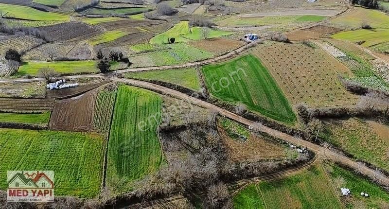 Kandıra Bozburun Satılık Tarla Köy İçi Ve Merkeze Yakın Tarla Eletrik Su Dibinde