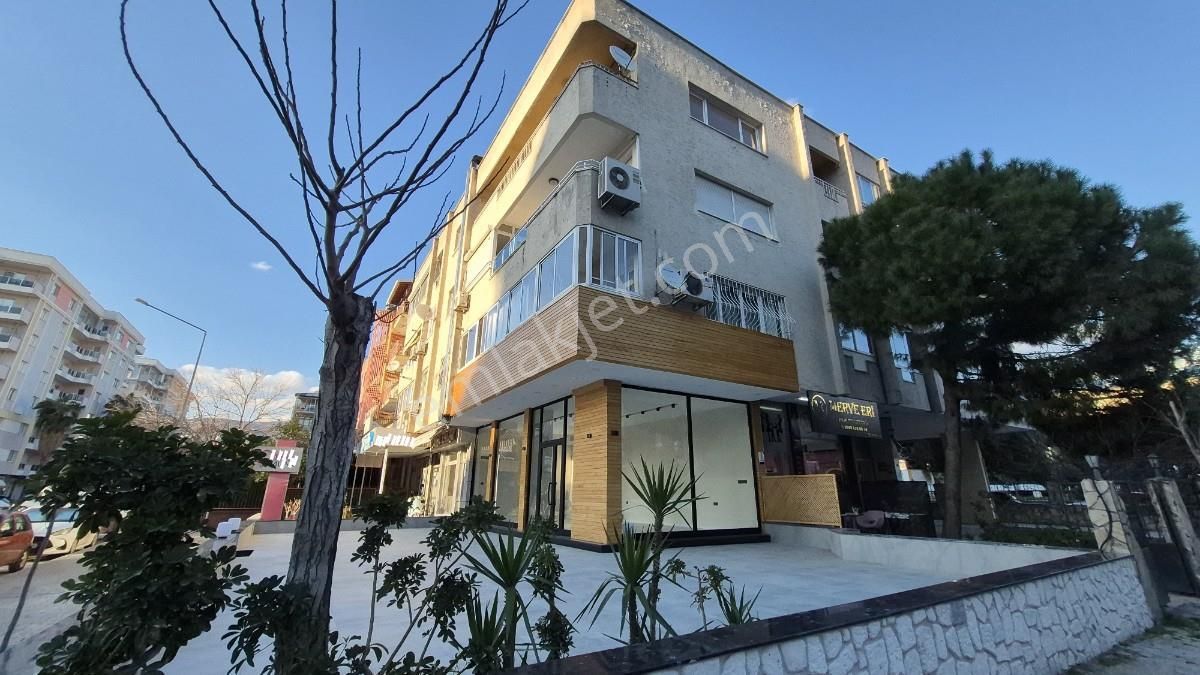 İzmir Bornova Kiralık Apartman Dairesi Turyap Bornovadan Özkanlarda Merkezi Konumda Bacalı Dükkan