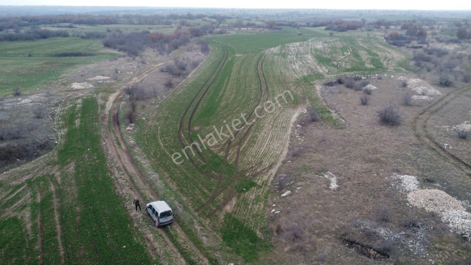 Kırklareli Merkez Üsküp Bld. (Gündoğdu) Satılık Tarla Mayadan Üsküp Gündoğdu'da 11.955m2 Satılık Arazi