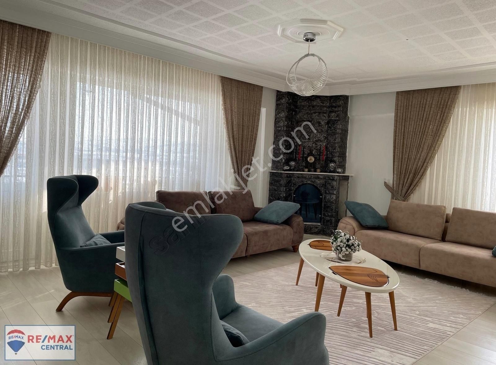 Sivas Merkez Gültepe Satılık Daire Remax Central'dan Stadyum Karşısı Asansörlü Ultra Lüks 3+1