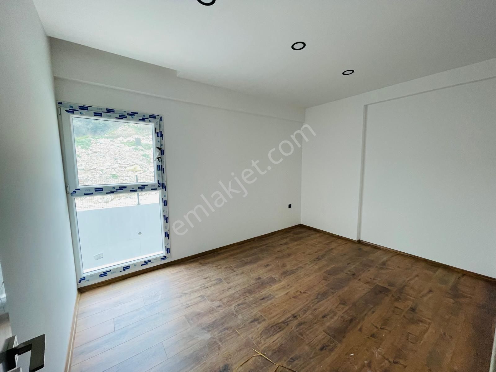 Şehir Merkezine Yürüme Mesafesinde Sıfır Arakat 3+1 Daire - Görsel 20