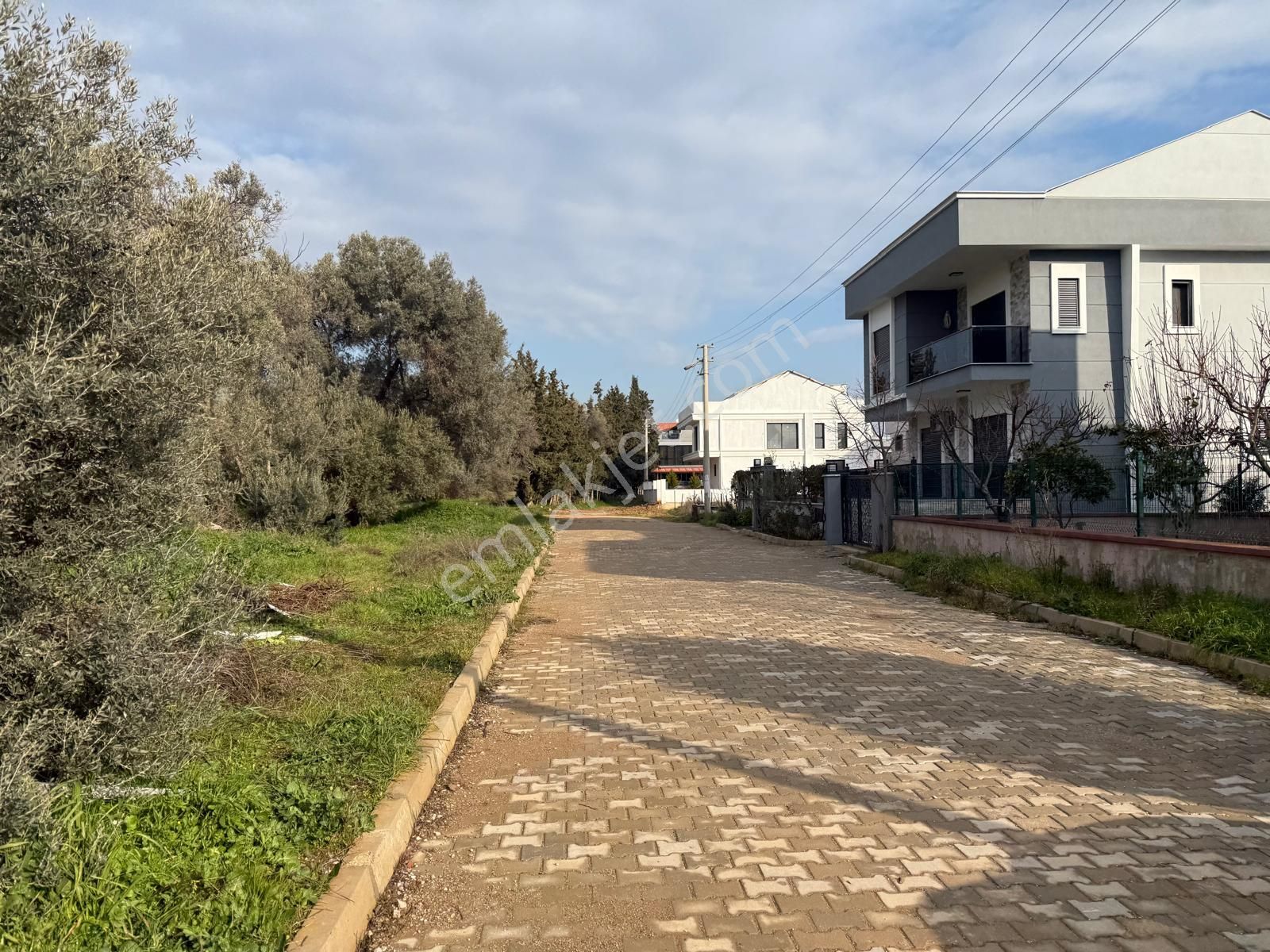 Menderes Mithatpaşa Mahallesin'de Satılık İmarlı Arsa - Görsel 8