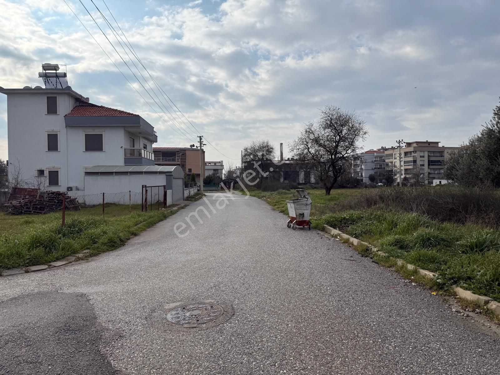 Menderes Mithatpaşa Mahallesin'de Satılık İmarlı Arsa - Görsel 2
