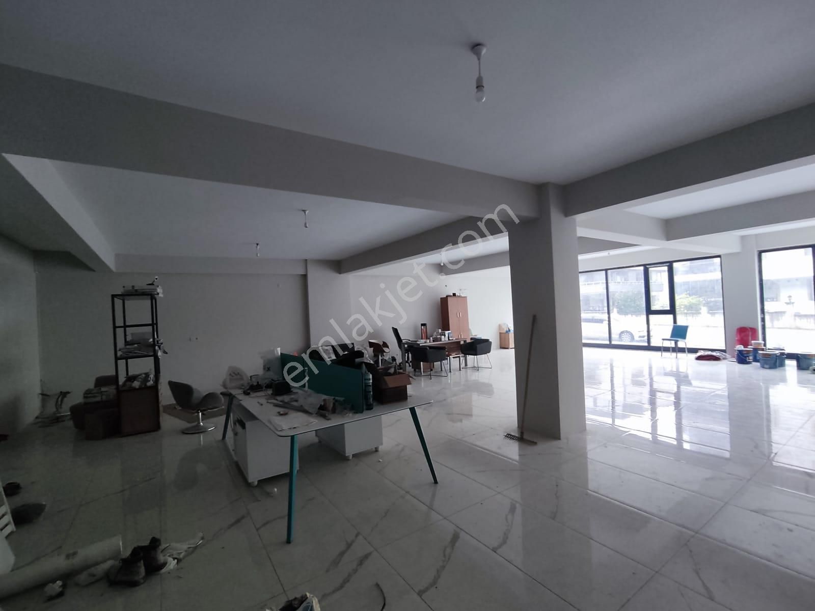 Çınarcık Çamlık Kiralık Dükkan & Mağaza Yalova Çınarcık Ana Caddeye Cephe Kiralık Dükkan !. (465 M2)