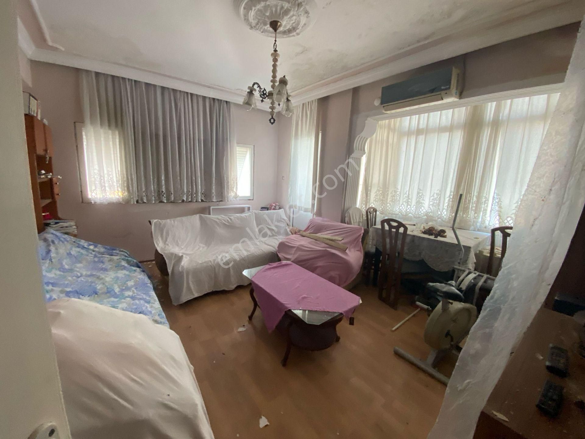 Acill Konak Zeytinlik Mah.de Kemer İzban İstasyonu Yakını 3+1 95m2 Ayrı Mutfak Havadar Satılık Daire - Görsel 4