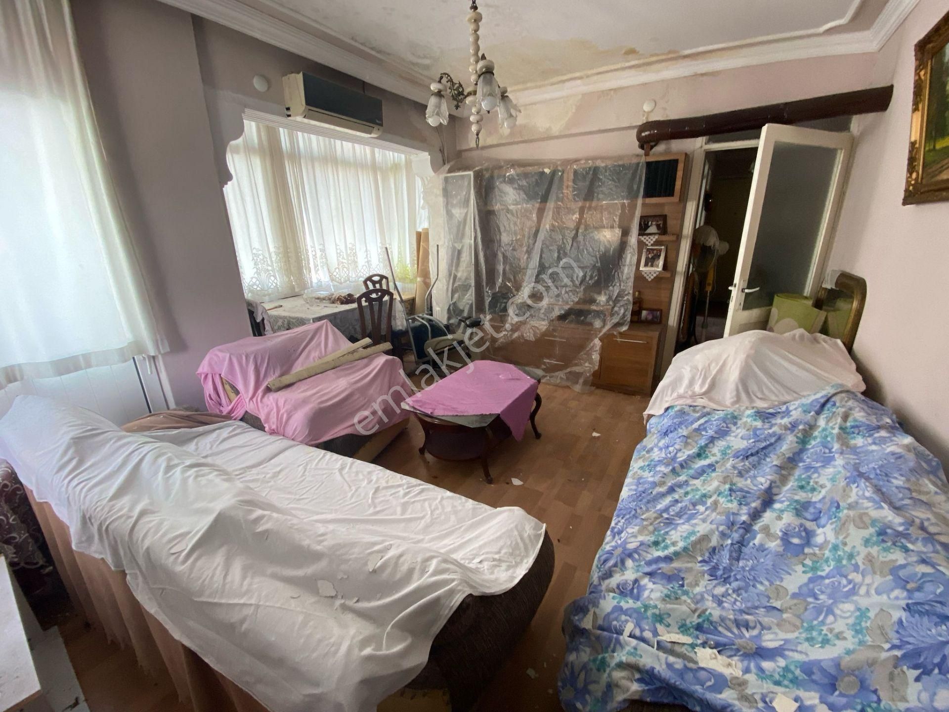 Acill Konak Zeytinlik Mah.de Kemer İzban İstasyonu Yakını 3+1 95m2 Ayrı Mutfak Havadar Satılık Daire - Görsel 3