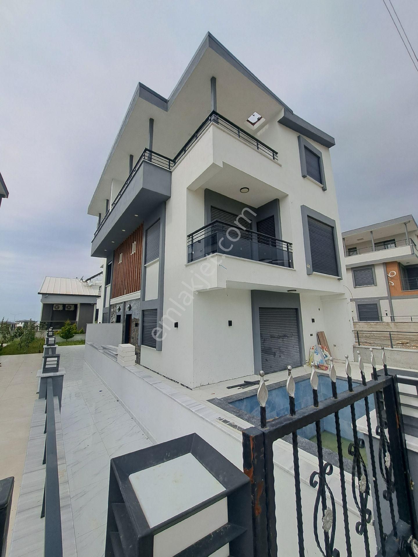 Didim Hisar Satılık Villa Didim Hisar Mahallesinde 3+1 İkiz Villa