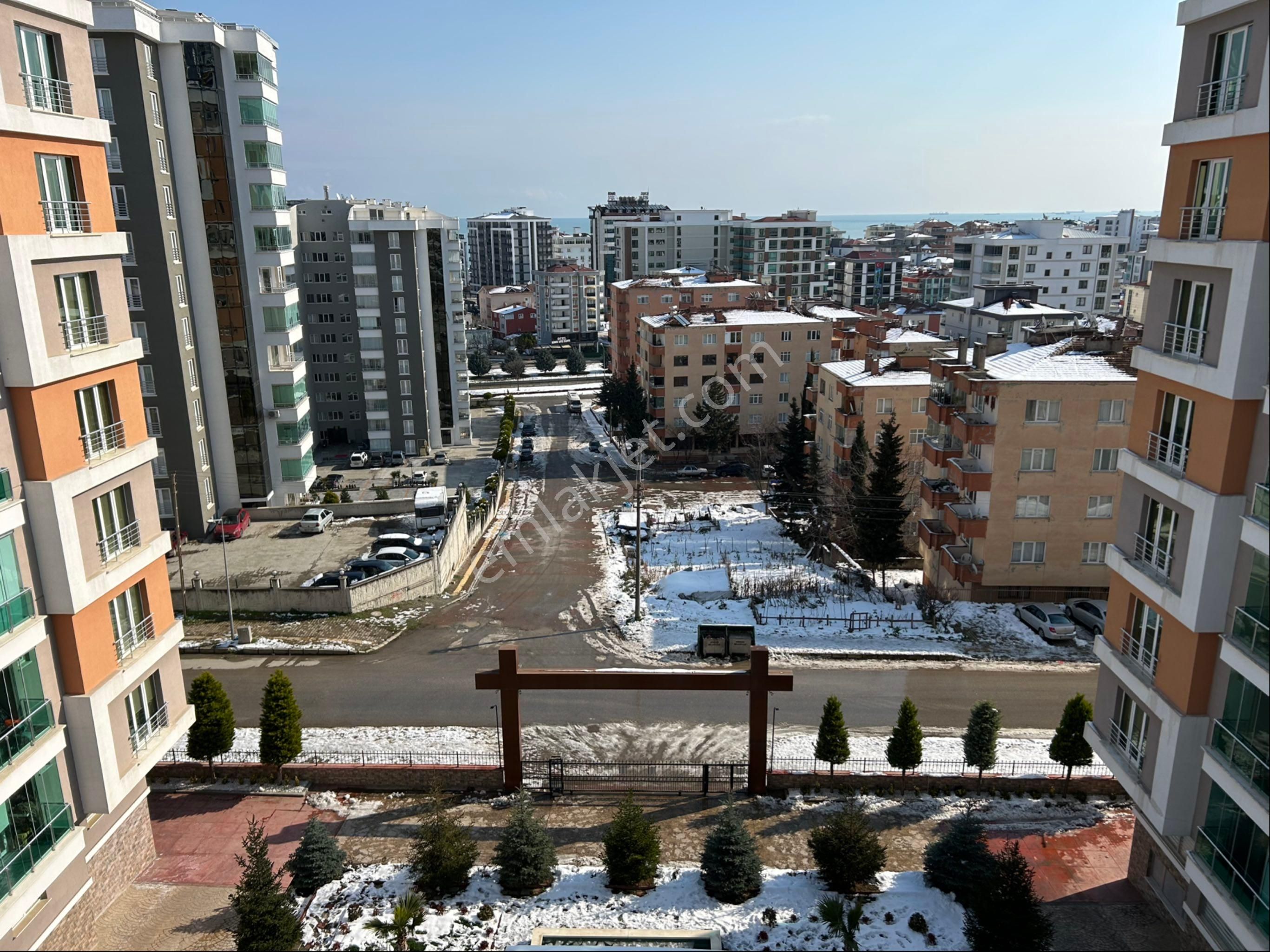 Atakum Yenimahalle Satılık Daire Yeni Mahallede Tramvaya Yakın Manzaralı 2+1