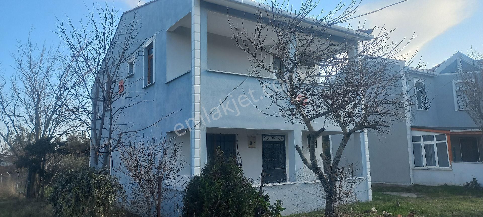 Tekirdağ Şarköy Bahçeli Satılık Müstakil Ev Prestij Emlaktan Şarköyde Satılık Müstakil Ev.