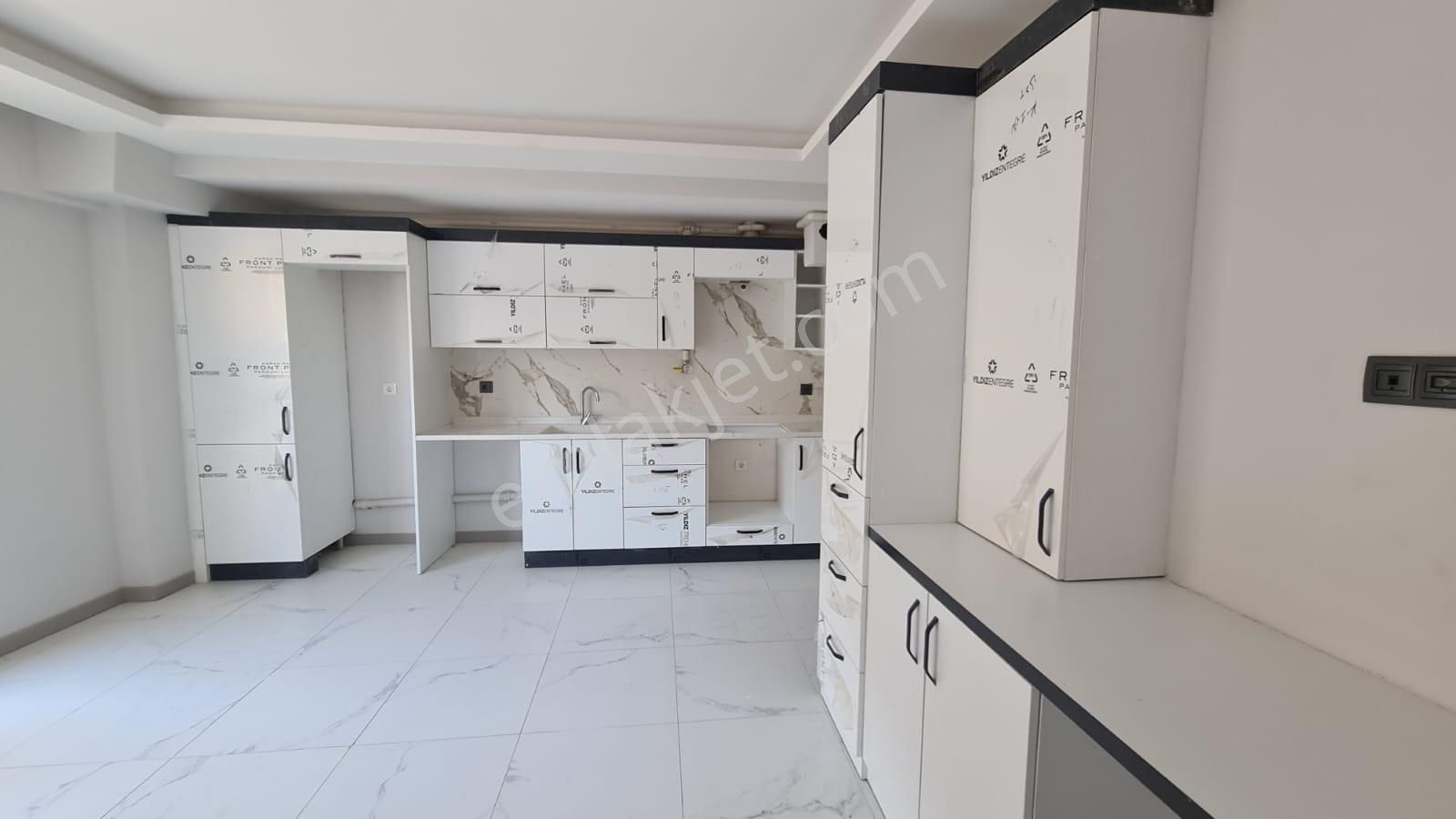 Ödemiş Üç Eylül Kiralık Daire Antika Gayrimenkul'den Trafik Amirliği Yakını Kiralık 1+1 Daire