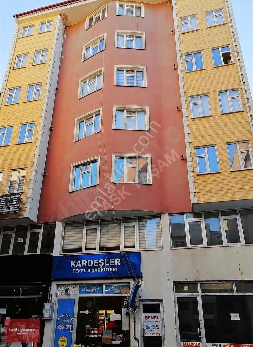 Ardahan Merkez Kaptanpaşa Satılık Bina Ardahan Merkezde Satılık 3 Daire 1 Dükkan