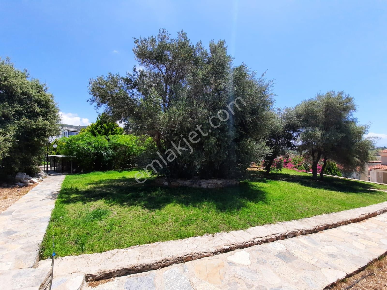 🌟 Bodrum Konacık'ta Deniz Manzaralı Havuzlu Site İçi Tripleks Villa! 🏡🌊 - Görsel 7