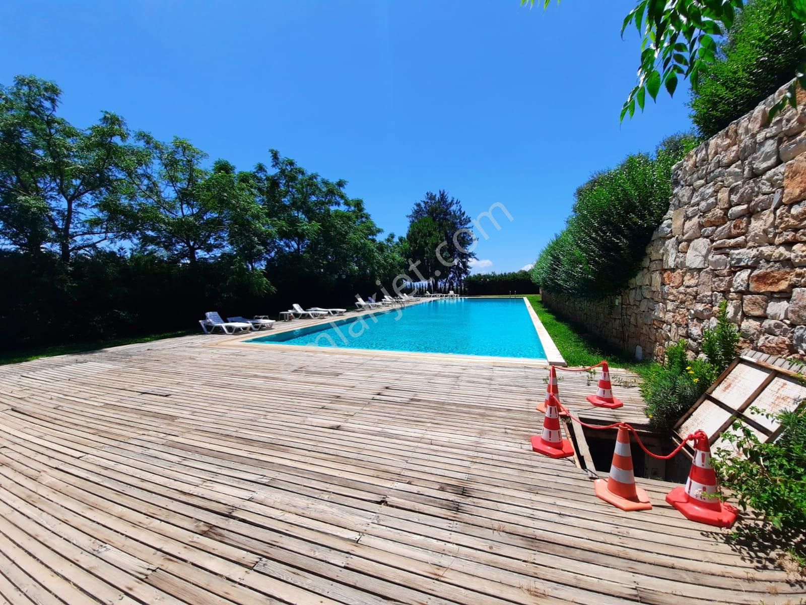 🌟 Bodrum Konacık'ta Deniz Manzaralı Havuzlu Site İçi Tripleks Villa! 🏡🌊 - Görsel 20