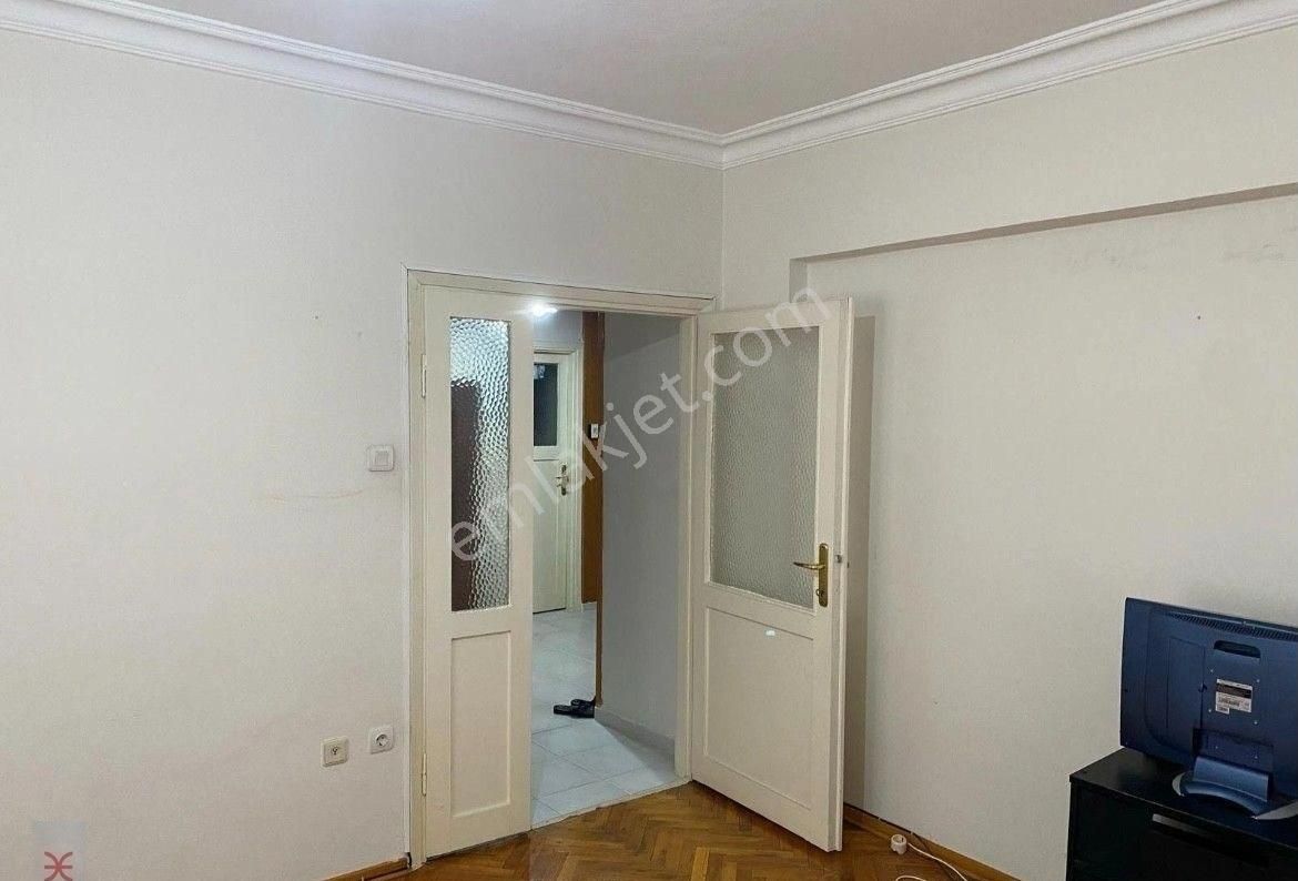 Kadıköy Acıbadem Kiralık Daire Acıbadem Kentsel Dönüşüme Girmiş Sitede 1 Senelik 3+1 Metrobüse Yakın