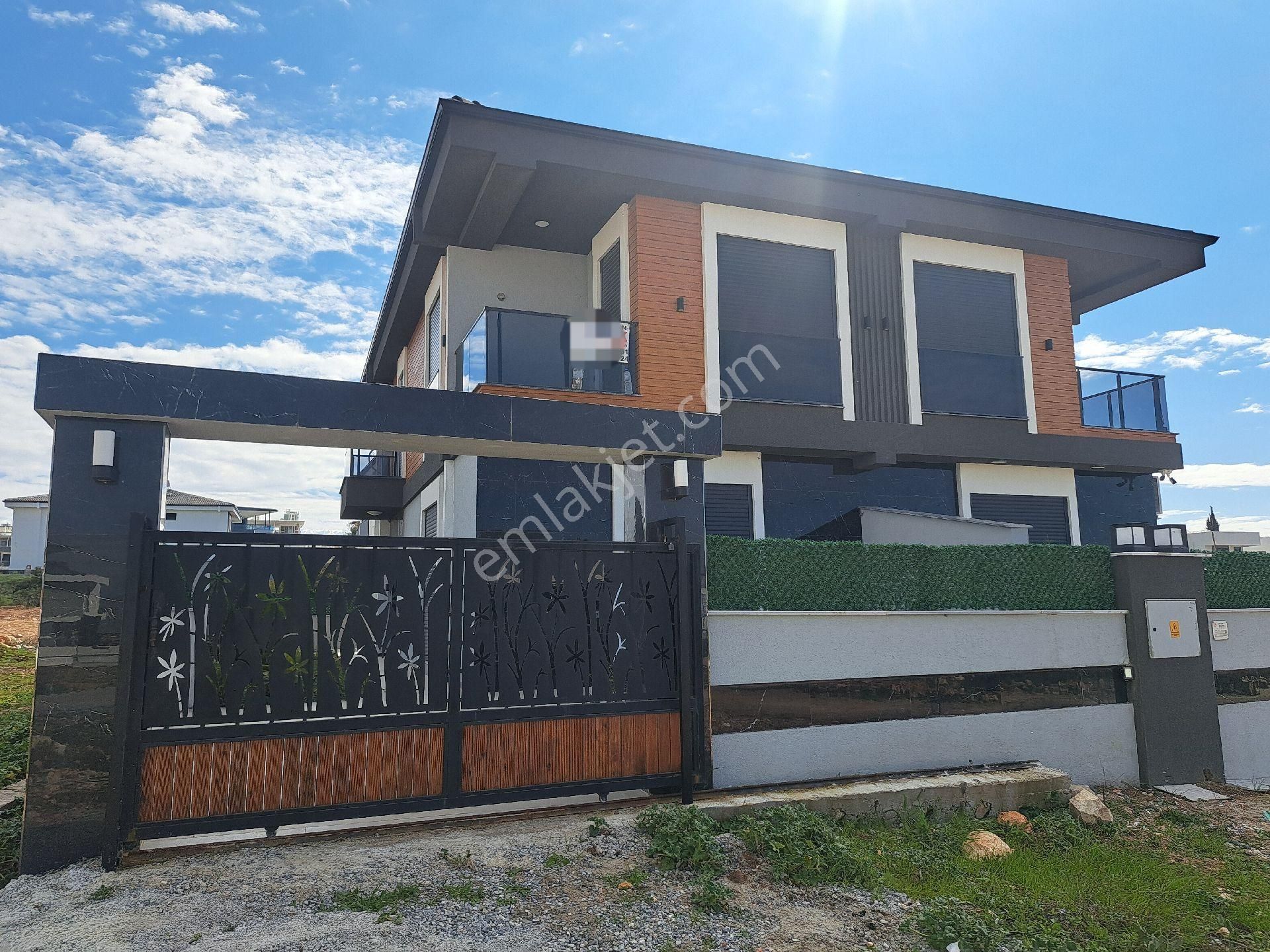 Didim Hisar Satılık Villa Didim Hisar Mahallesinde 4+1 Havuzlu Sıfır Villa