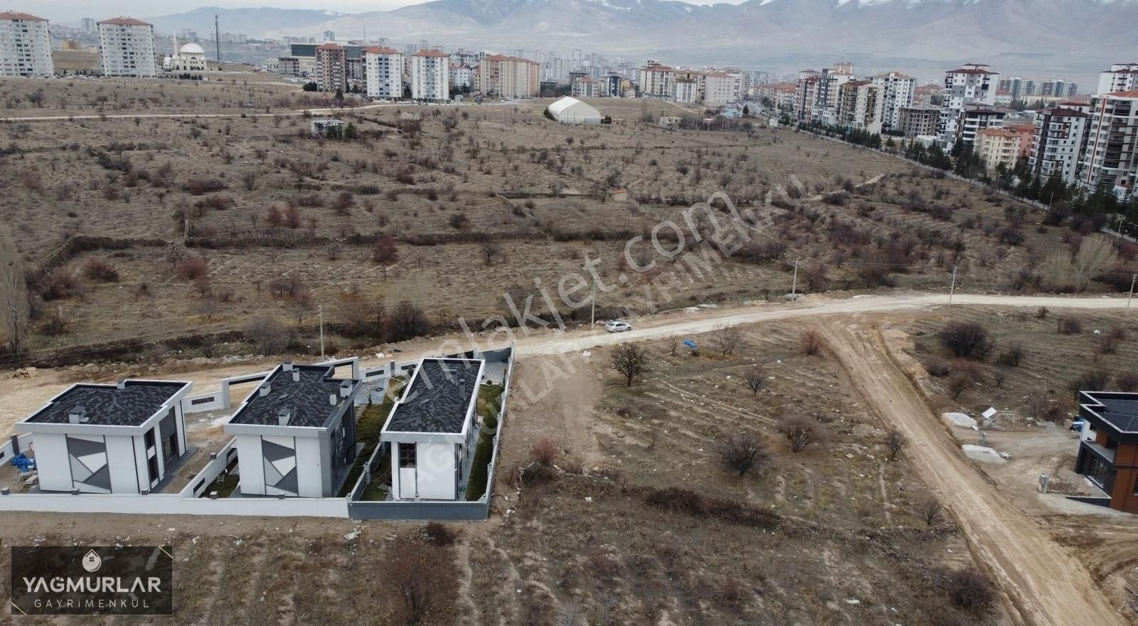 Niğde Merkez Fertek Satılık Konut İmarlı Yağmurlar'dan Fertek Girişi Doğalgazlı 600m² Harika Satılık Arsa