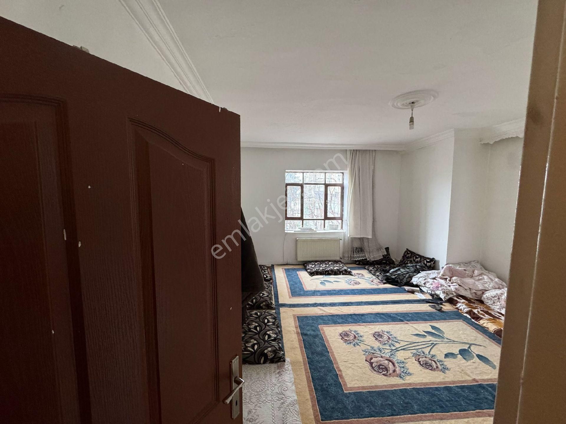 Bağlar Selahattin Eyyubi Satılık Daire Bayram Oğlun Da Satılık 2+1 120m2 Doğalgazlı Daire