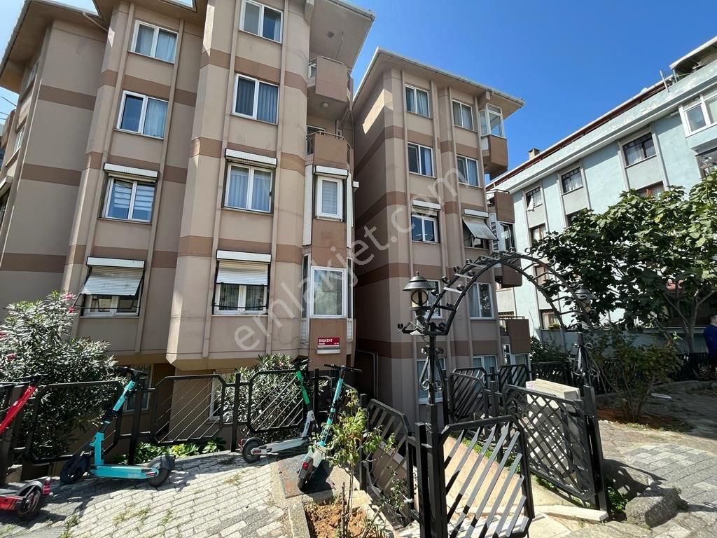 Üsküdar Acıbadem Kiralık Daire Alyap Sitesinde Akasya Avm Ve Metro Yakını Kiralık 70 M² Net 2+1