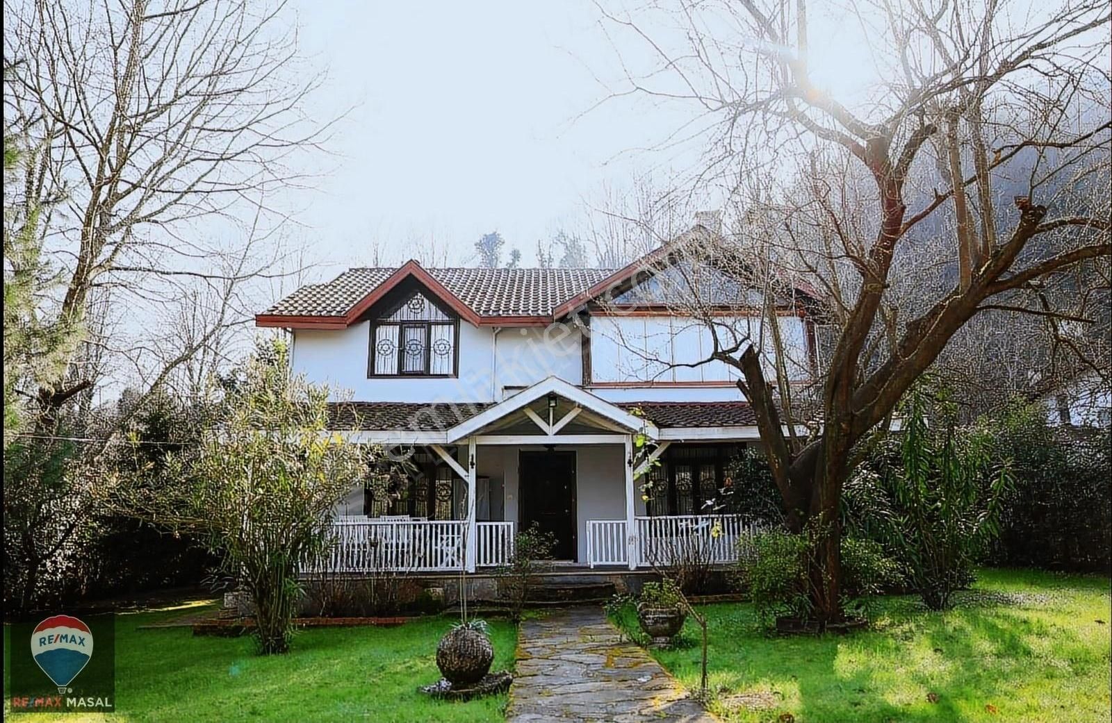 Sapanca Yanık Satılık Villa Sakarya Sapanca Yanık Da Orman Manzaralı Müstakil Havuzlu Villa