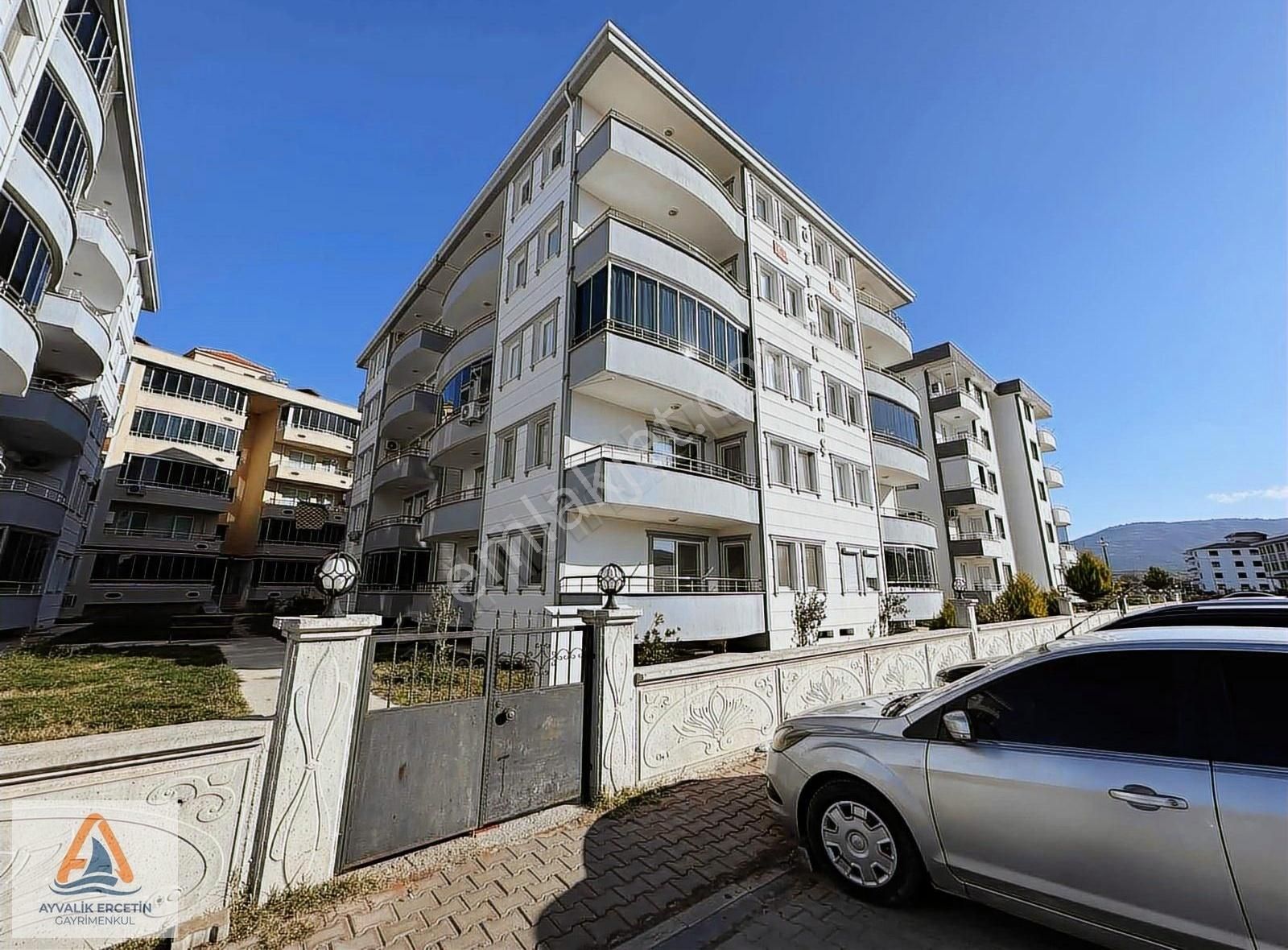 Ayvalık Altınovada 110m2 2+1 Ebeveyn Banyolu Site İçi Daire - Görsel 22