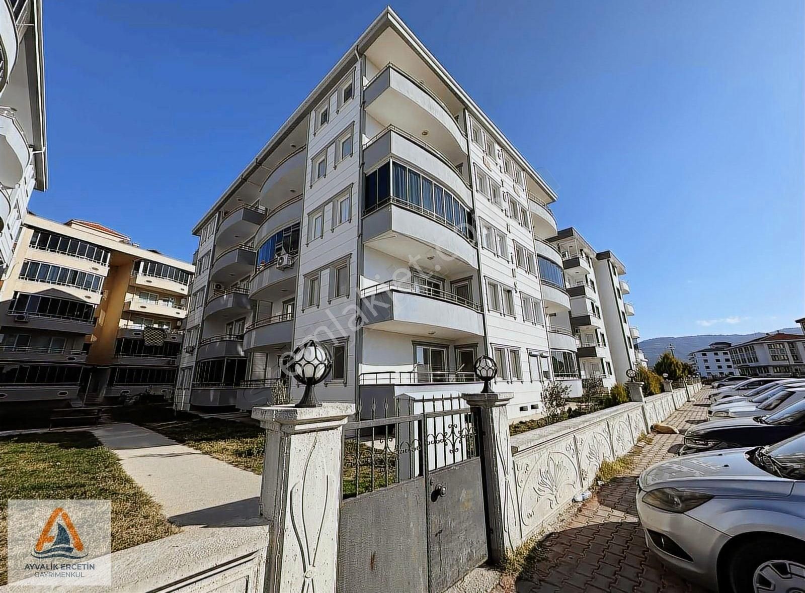 Ayvalık Altınovada 110m2 2+1 Ebeveyn Banyolu Site İçi Daire - Görsel 31