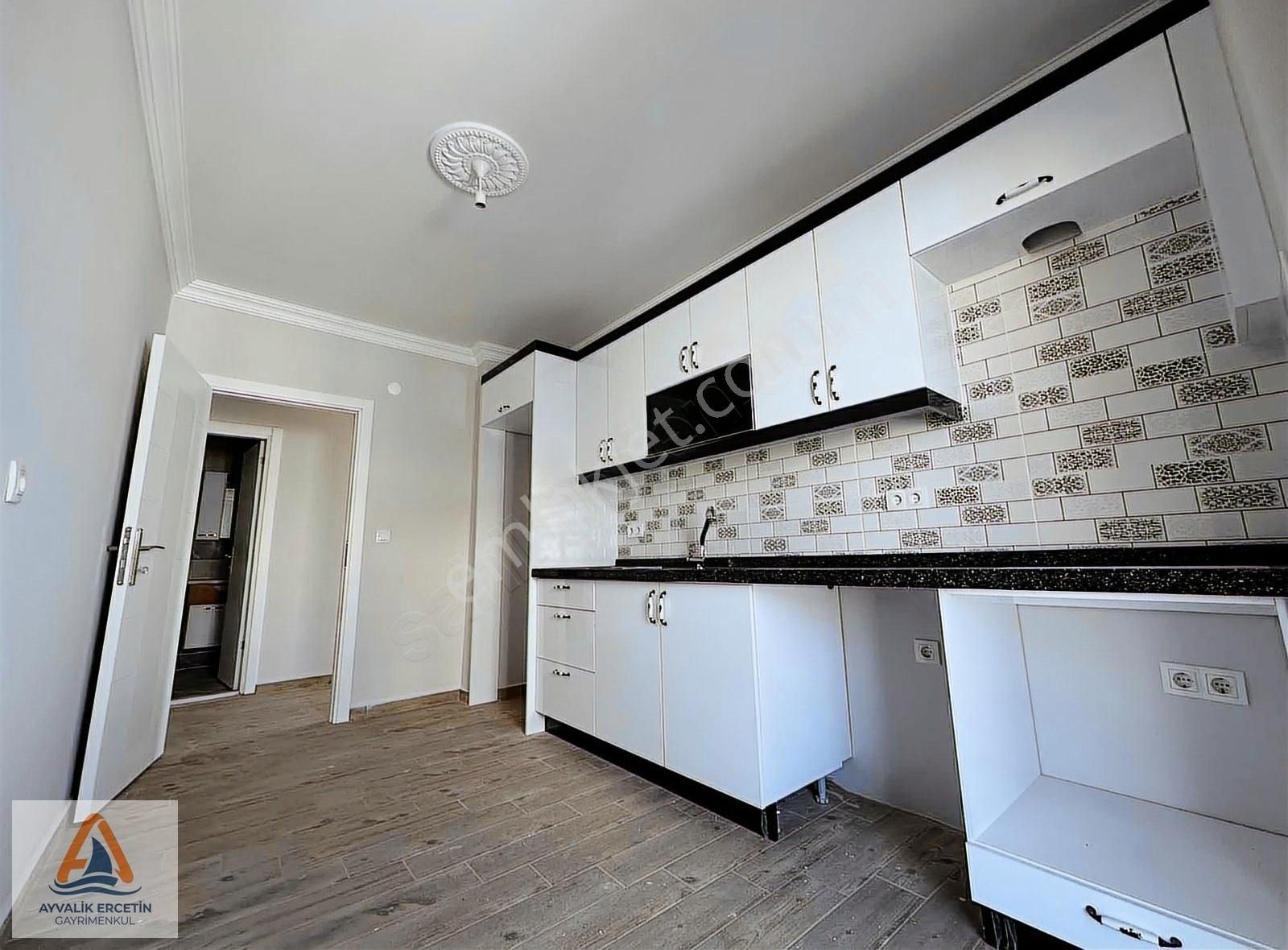 Ayvalık Altınovada 110m2 2+1 Ebeveyn Banyolu Site İçi Daire - Görsel 10
