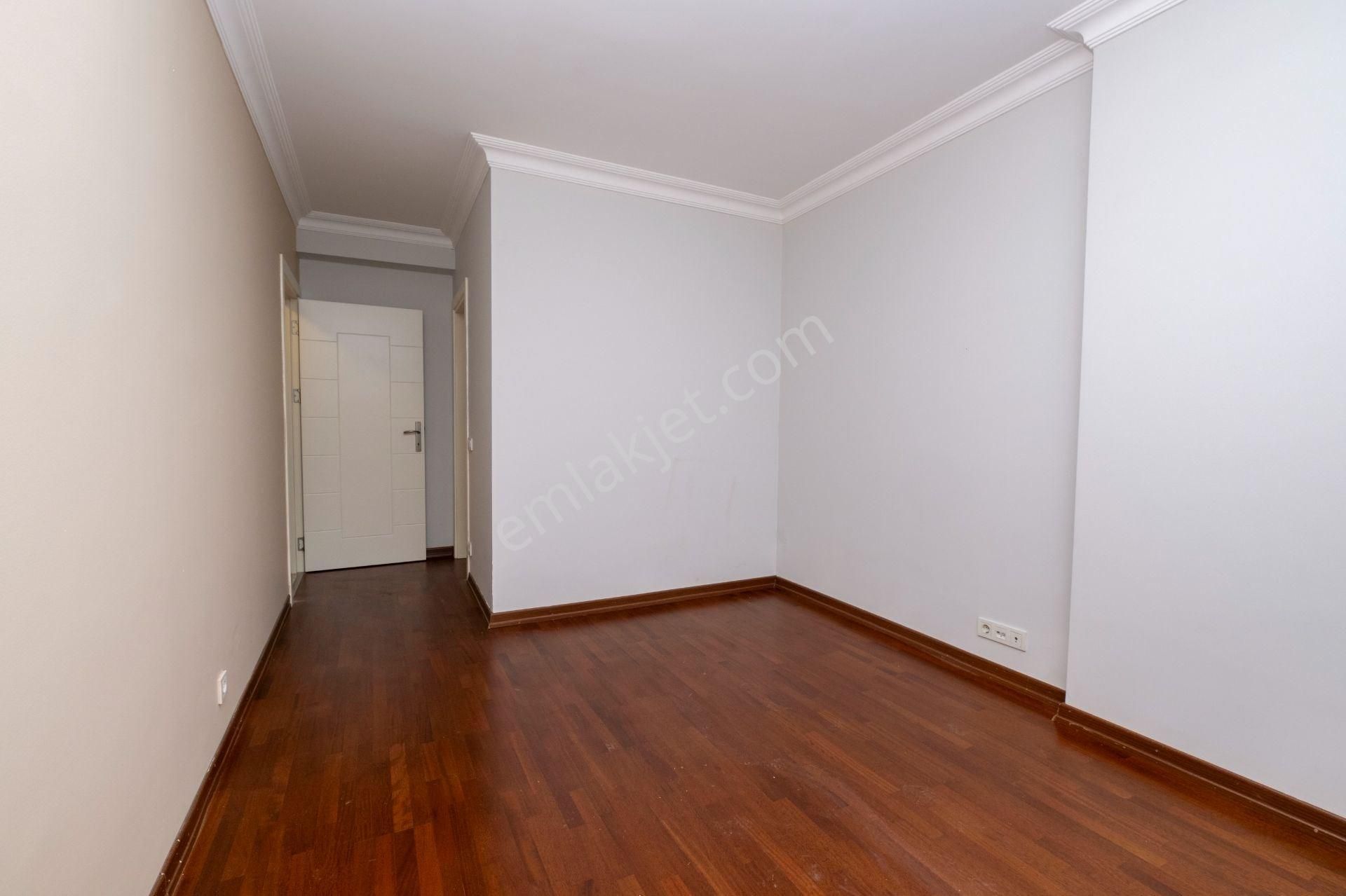 Yoğurtçu Parkı Karşısında Ters Dubleks Kiralık 3+1 Daire