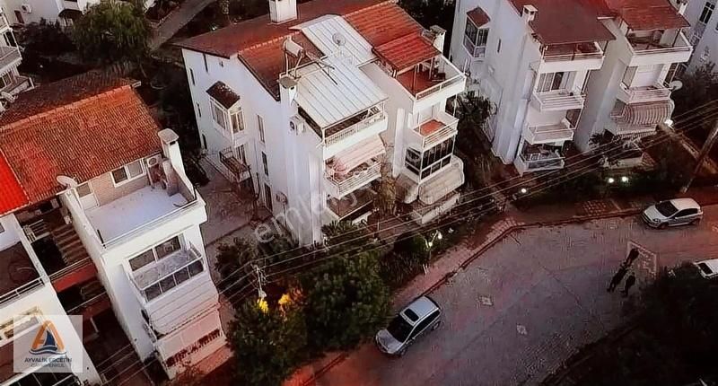 Ayvalık Sarımsaklıda Denize 50 Metre 2+1 Site İçi Bakımlı Daire - Görsel 13