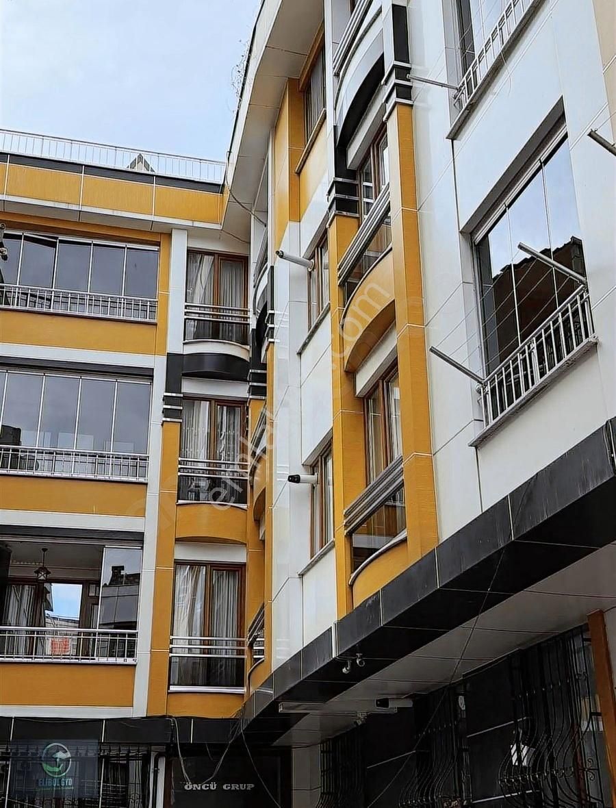 Zeytinburnu Yeşiltepe Satılık Daire Zeytinburnu Yeşiltepe 'de Satılık 2+1 6 Yaşında Daire!!